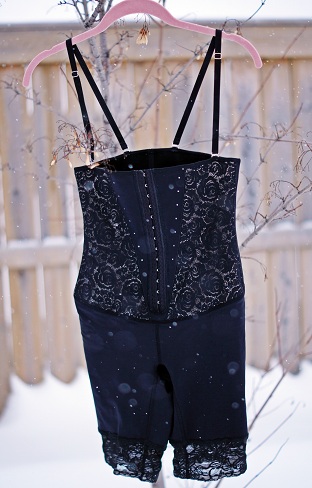Winnipeg Fashion Blog, Vedette Shapewear Full body shaper lace corset hook eye Leonora